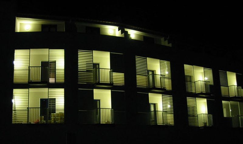 AMOROS ARQUITECTES: 230C-HOTEL EN CASC ANTIC